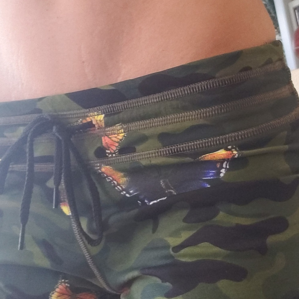 Unique Camouflage print jeggings - Picture 3 of 4